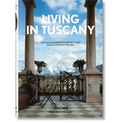 Living in Tuscany (Bibliotheca Universalis)