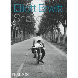 Elliott Erwitt: Snaps