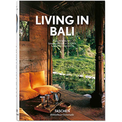 Living in Bali (Bibliotheca Universalis)