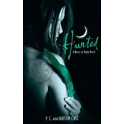 Hunted. House of Night book 5 (Уценка)