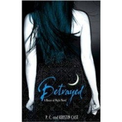 Betrayed: The House of Night: book 2 (Уценка)