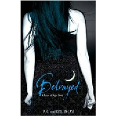 Betrayed: The House of Night: book 2 (Уценка)