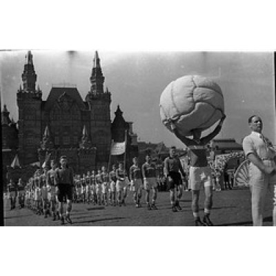 Спортивный парад на Красной площади. 1930-е гг. (20*26)